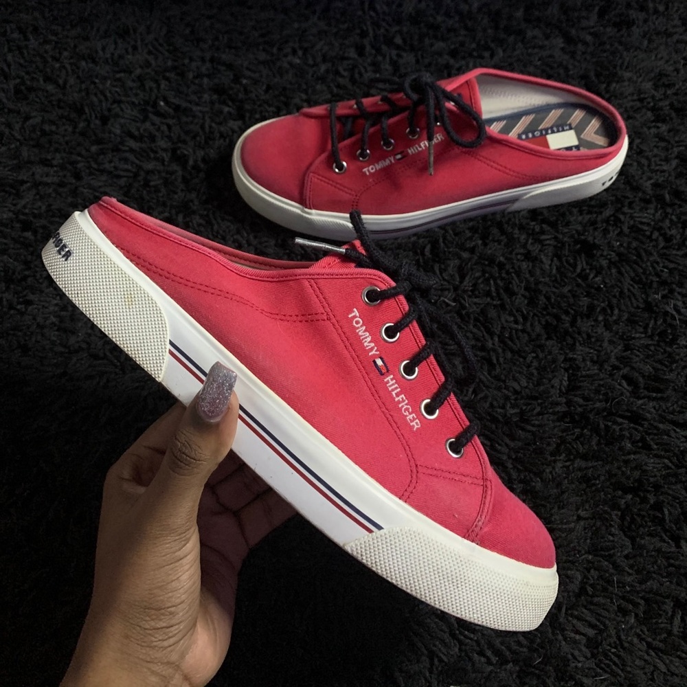Tommy tennie slides